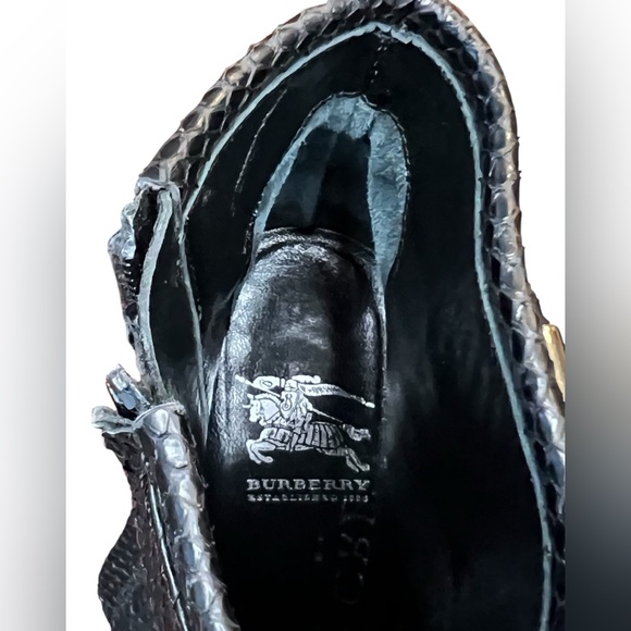 Burberry Black Python Snakeskin Ankle Boots Women’s Size 38 Style BUR435405 - Picture 11 of 13